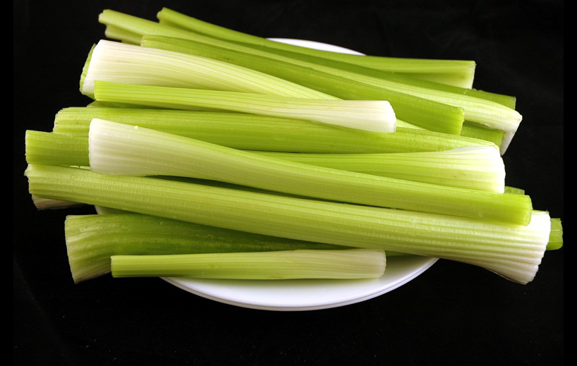 Celery. | 1425 grams = 200 Calories. | Courtesy of wiseGEEK.