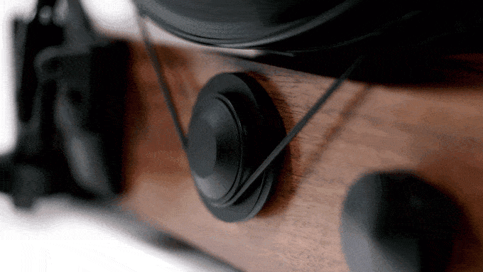 Quiet_Lunch_Magazine_Gramovox_Floating Record 5