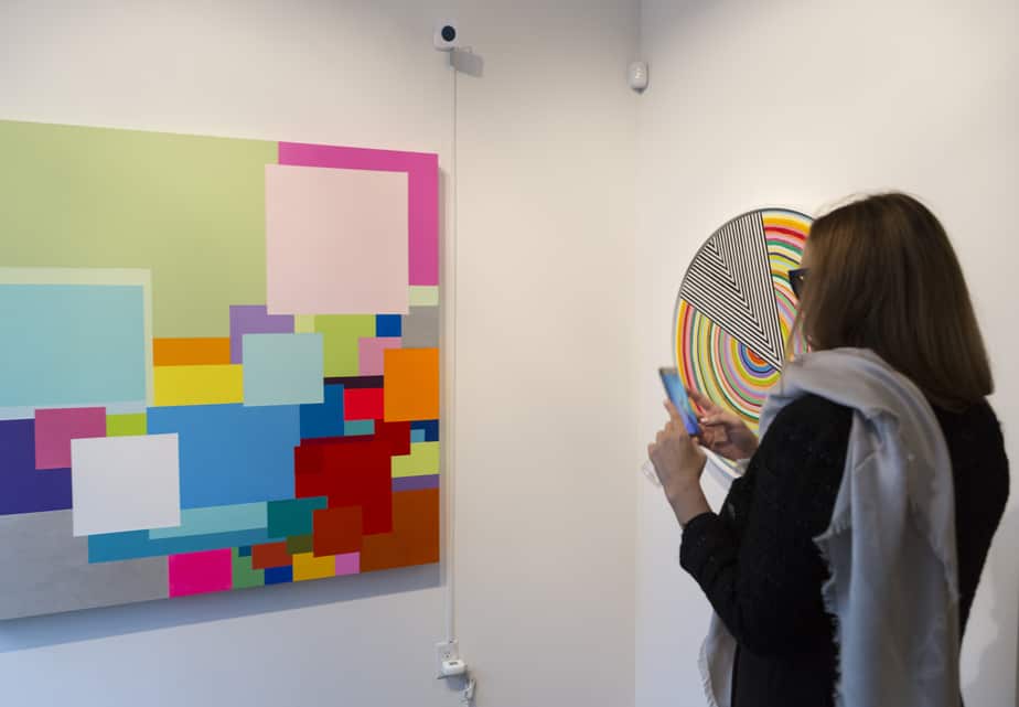 Installation view of "Incandescent Chromophilia" at GR gallery